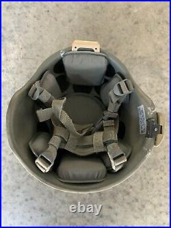 ACH Combat Helmet Medium withNVG Mount & extra pad set