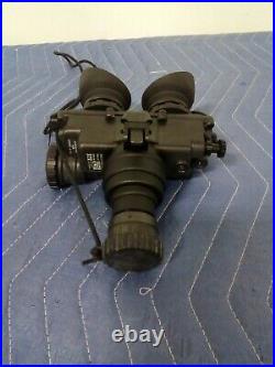 ITT Defense & Electronics Goggles, Night Vision System Model # F5001B
