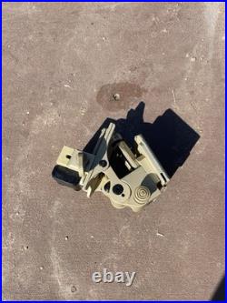USGI Norotos AKA2 NVG Mount Dovetail Attachment And Bayonet Adapter Tan USGI Norotos AKA2 NVG Mount Dovetail Attachment And Bayonet Adapter Tan