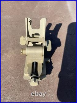 USGI Norotos AKA2 NVG Mount Dovetail Attachment And Bayonet Adapter Tan